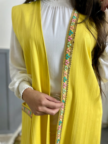 Yellow vest