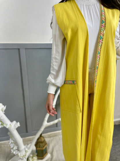 Yellow vest